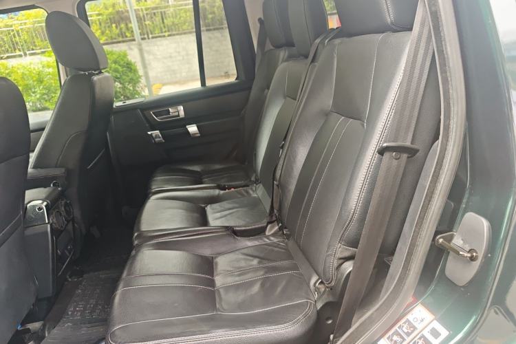 Used Land Rover Discovery 2014 3.0 SDV6 HSE Diesel Edition Left Rear Seat