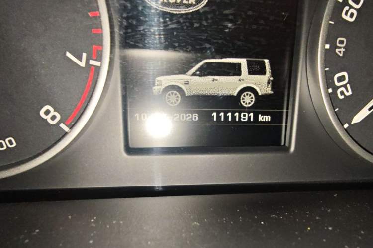 Used Land Rover Discovery 2014 3.0 SC V6 HSE Odometer Close Up