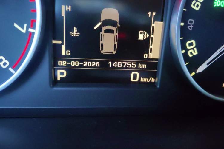 Used Land Rover Discovery 2014 3.0 SC V6 HSE Luxury Odometer Close Up