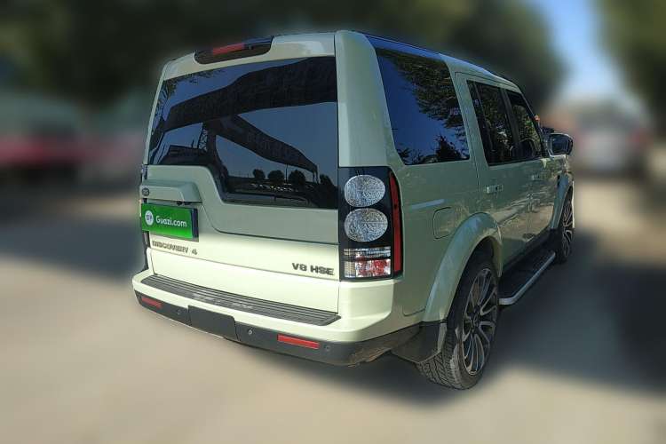 Used Land Rover Discovery 2014 3.0 SC V6 SE Rear Right 45 Deg