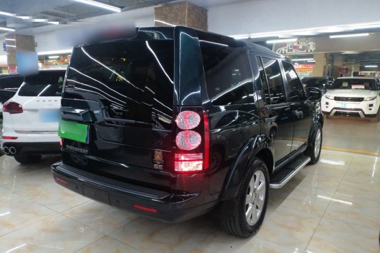 Used Land Rover Discovery 2014 3.0 SC V6 SE Rear Right 45 Deg