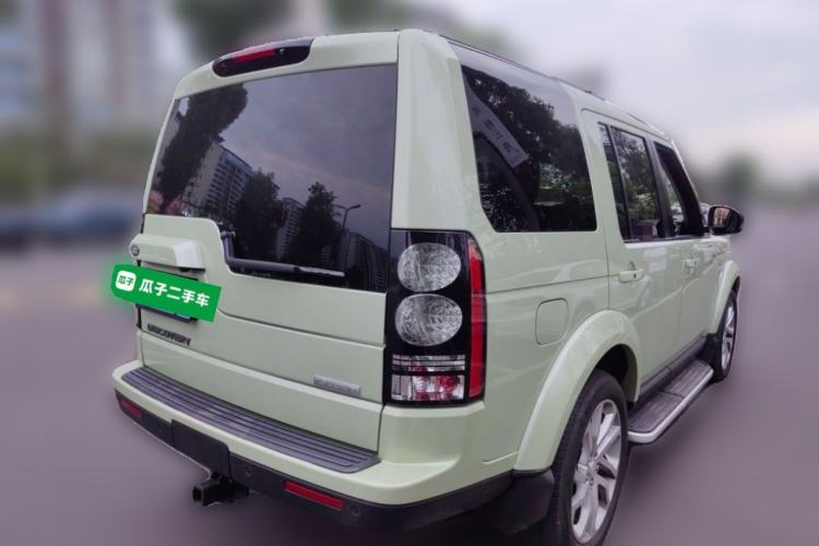 Used Land Rover Discovery 2014 3.0 SC V6 HSE Luxury Rear Right 45 Deg