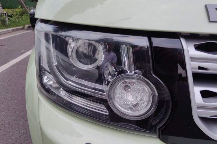 Used Land Rover Discovery 2014 3.0 SC V6 HSE Luxury Right Front Headlight