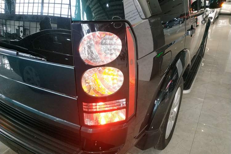 Used Land Rover Discovery 2014 3.0 SC V6 SE Right Rear Taillight
