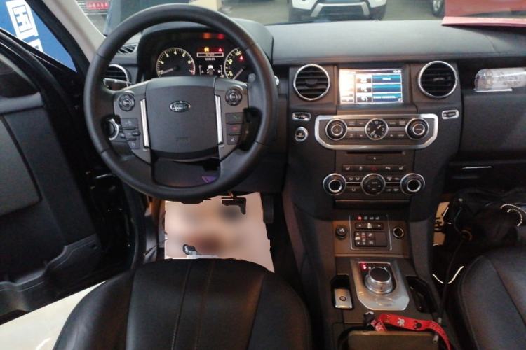 Used Land Rover Discovery 2014 3.0 SC V6 SE Steering Wheel