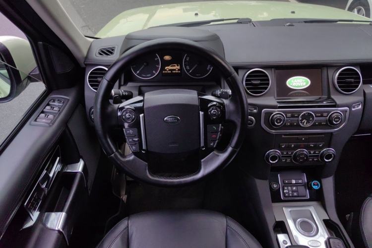 Used Land Rover Discovery 2014 3.0 SC V6 HSE Luxury Steering Wheel
