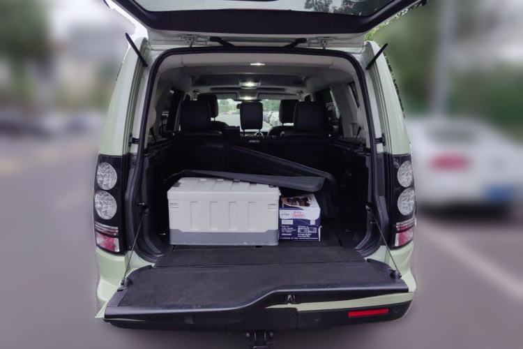 Used Land Rover Discovery 2014 3.0 SC V6 HSE Luxury Trunk