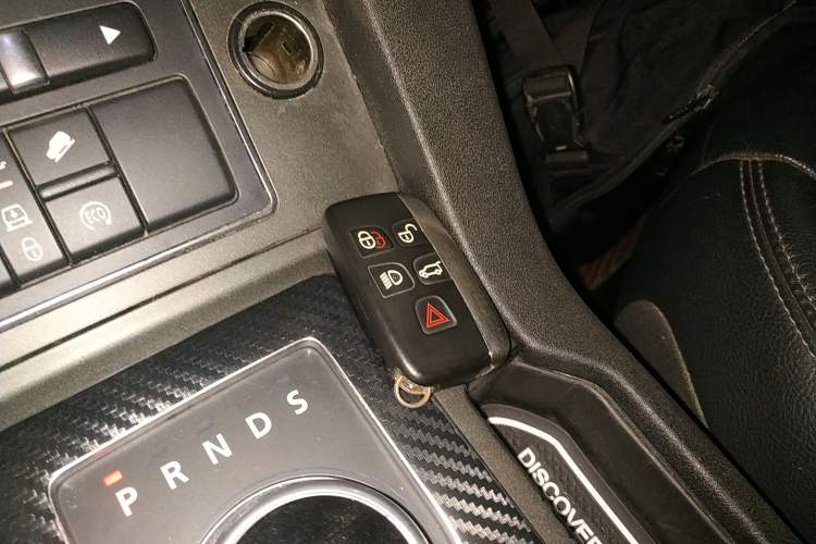 Used Land Rover Discovery 2014 3.0 SC V6 SE Vehicle Key