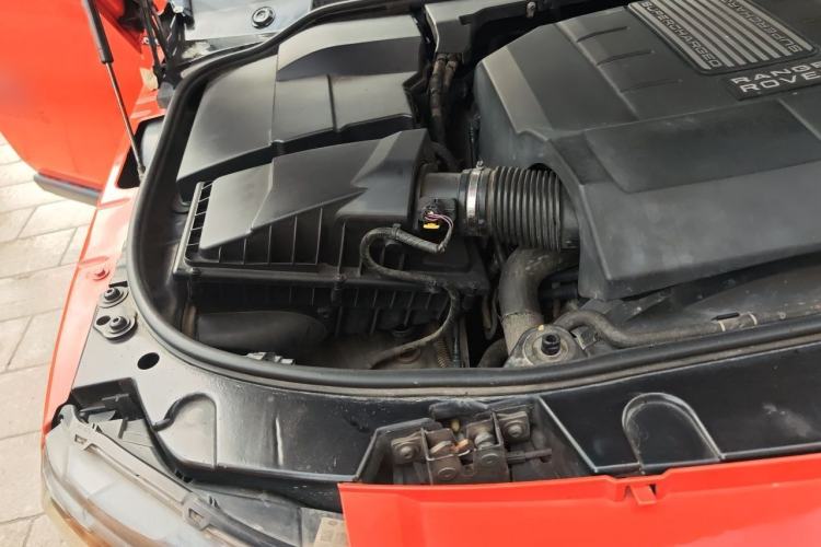 Used Land Rover Discovery 2014 3.0 SC V6 SE Engine Bay Right