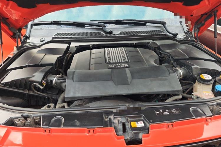 Used Land Rover Discovery 2014 3.0 SC V6 SE Engine Bay