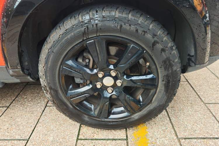 Used Land Rover Discovery 2014 3.0 SC V6 SE Right Front Wheel Hub
