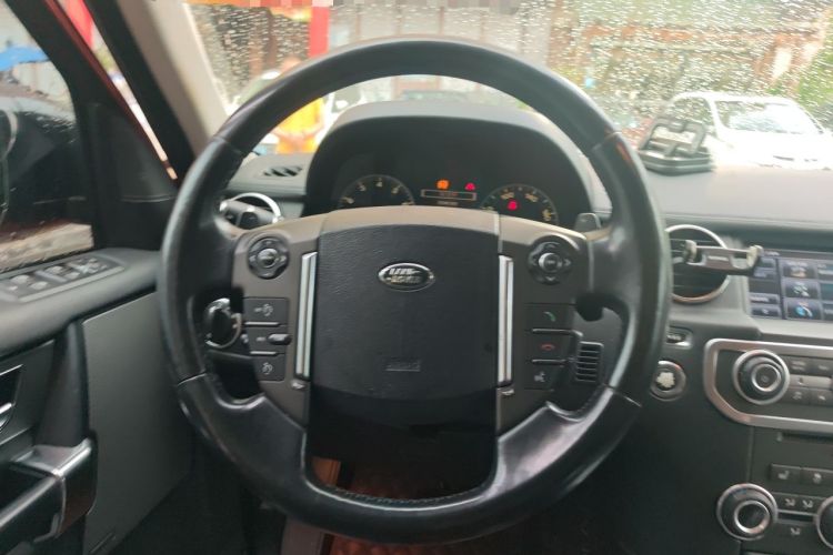 Used Land Rover Discovery 2014 3.0 SC V6 SE Steering Wheel