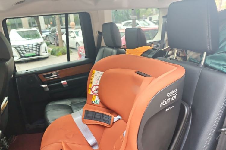Used Land Rover Discovery 2014 3.0 SC V6 HSE Left Rear Seat