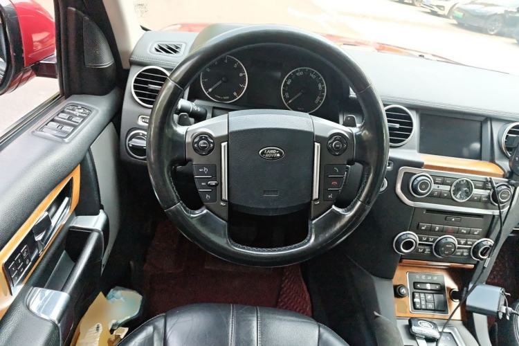 Used Land Rover Discovery 2014 3.0 SC V6 HSE Steering Wheel