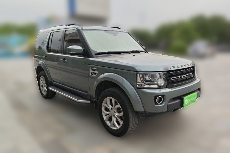 Used Land Rover Discovery 2014 3.0 SC V6 HSE Luxury Front Right 45 Deg