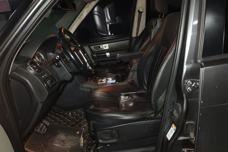 Used Land Rover Discovery 2014 3.0 SDV6 HSE Diesel Edition Left Front Seat