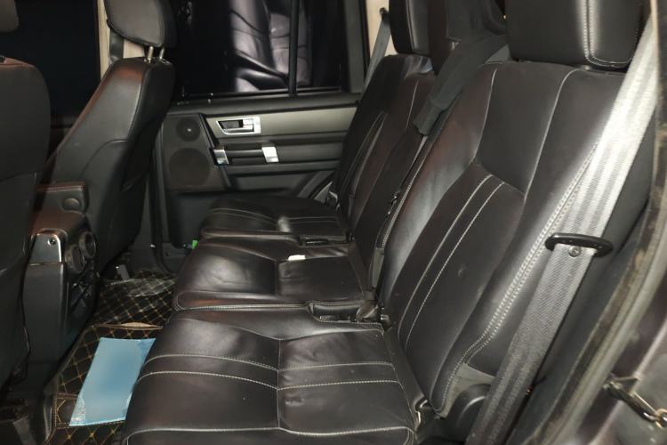 Used Land Rover Discovery 2014 3.0 SDV6 HSE Diesel Edition Left Rear Seat