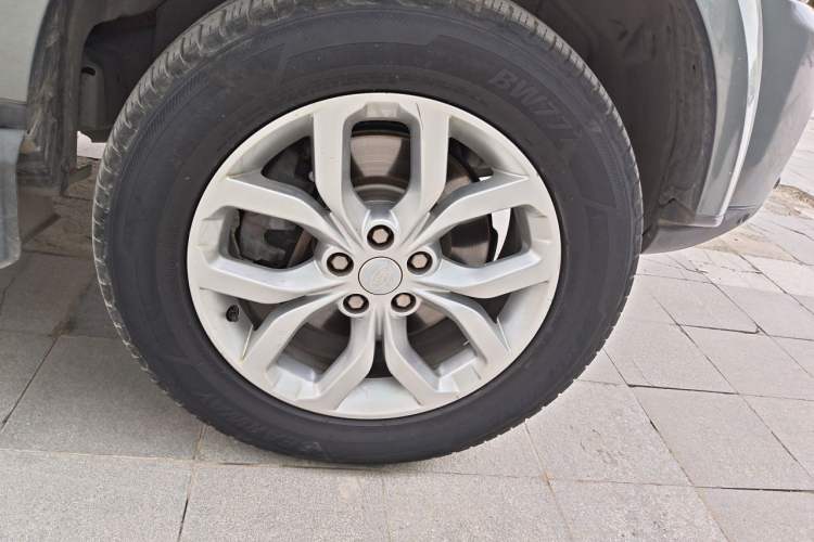 Used Land Rover Discovery 2014 3.0 SC V6 HSE Luxury Right Front Wheel Hub