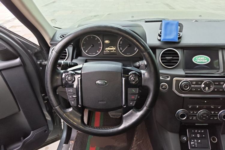 Used Land Rover Discovery 2014 3.0 SC V6 HSE Luxury Steering Wheel