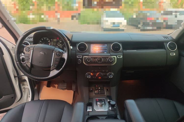 Used Land Rover Discovery  Center Console