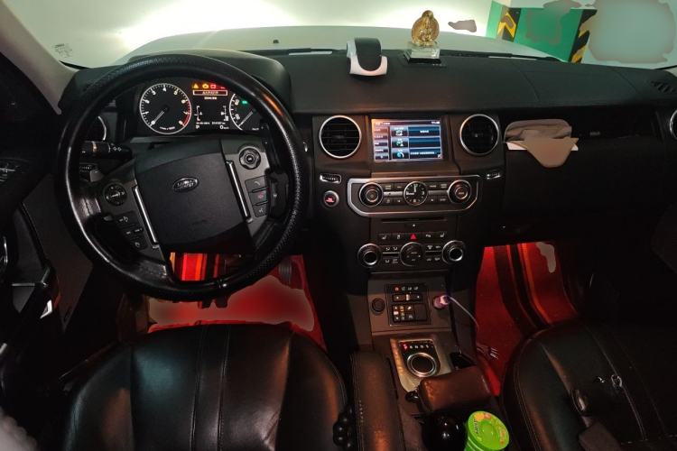 Used Land Rover Discovery 2014 3.0 SC V6 HSE Luxury Center Console