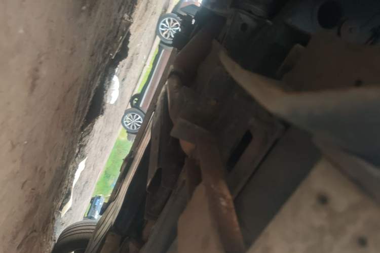 Used Land Rover Discovery  Chassis Front Left