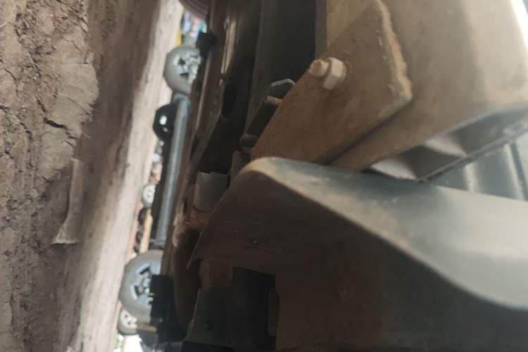 Used Land Rover Discovery  Chassis Front Right