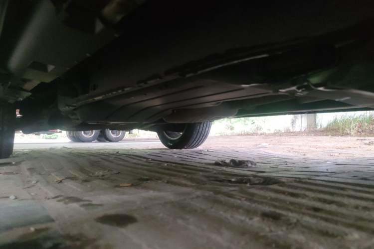 Used Land Rover Discovery 2014 3.0 SDV6 HSE Diesel Edition Chassis Front Right
