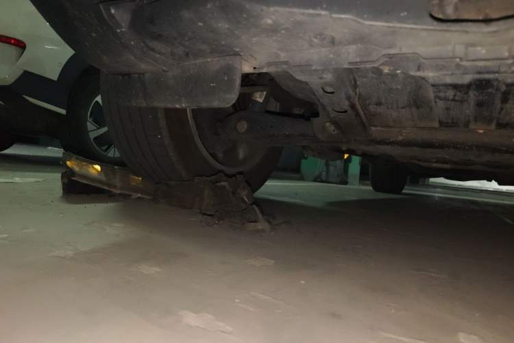 Used Land Rover Discovery 2014 3.0 SC V6 HSE Luxury Chassis Front Right