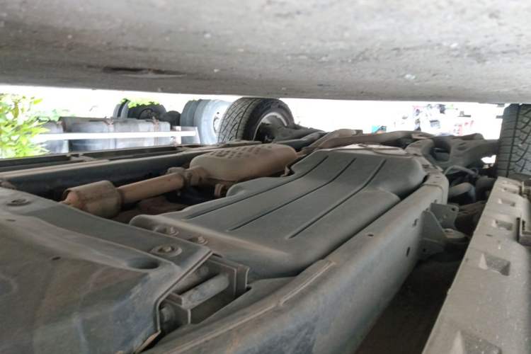 Used Land Rover Discovery 2014 3.0 SDV6 HSE Diesel Edition Chassis Front Right