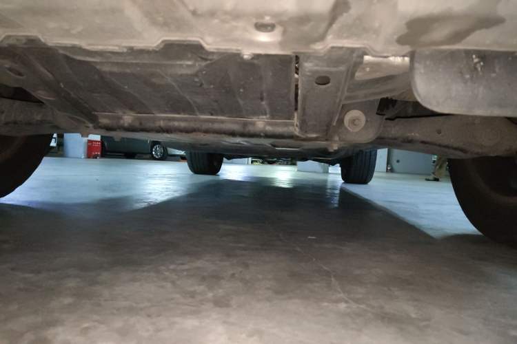 Used Land Rover Discovery 2014 3.0 SDV6 HSE Diesel Edition Chassis Front