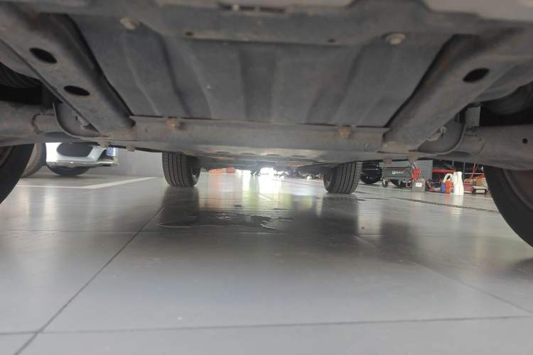 Used Land Rover Discovery 2014 3.0 SC V6 HSE Luxury Chassis Front
