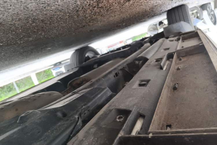 Used Land Rover Discovery 2014 3.0 SC V6 HSE Chassis Rear Left