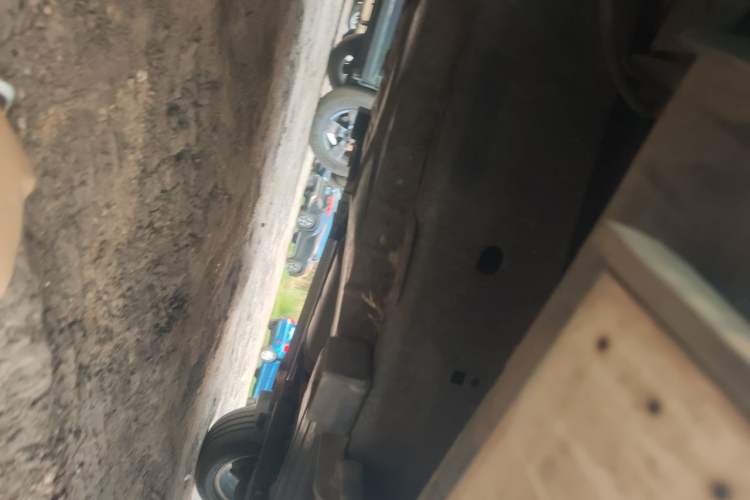 Used Land Rover Discovery  Chassis Rear Right