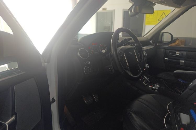Used Land Rover Discovery 2014 3.0 SC V6 HSE Luxury Driver Seat