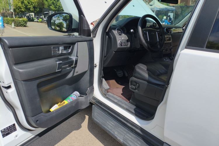 Used Land Rover Discovery 2014 3.0 SC V6 SE Driver Seat