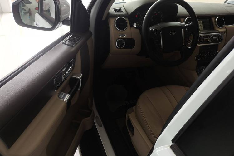 Used Land Rover Discovery 2014 3.0 SDV6 HSE Diesel Edition Driver Seat