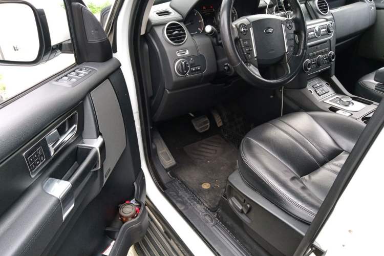 Used Land Rover Discovery 2014 3.0 SDV6 HSE Diesel Edition Driver Seat