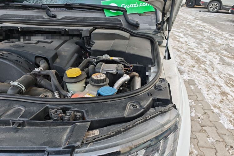 Used Land Rover Discovery 2014 3.0 SDV6 HSE Diesel Edition Engine Bay Left