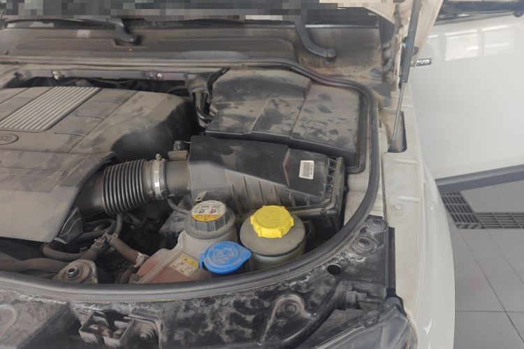 Used Land Rover Discovery 2014 3.0 SC V6 HSE Luxury Engine Bay Left