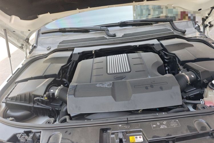 Used Land Rover Discovery 2014 3.0 SC V6 HSE Luxury Engine Bay