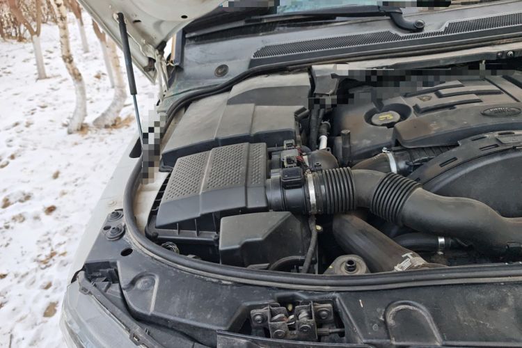 Used Land Rover Discovery 2014 3.0 SDV6 HSE Diesel Edition Engine Bay Right