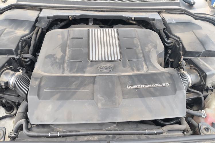 Used Land Rover Discovery 2014 3.0 SC V6 SE Engine Bay