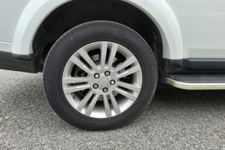 Used Land Rover Discovery 2014 3.0 SC V6 HSE Exterior 10