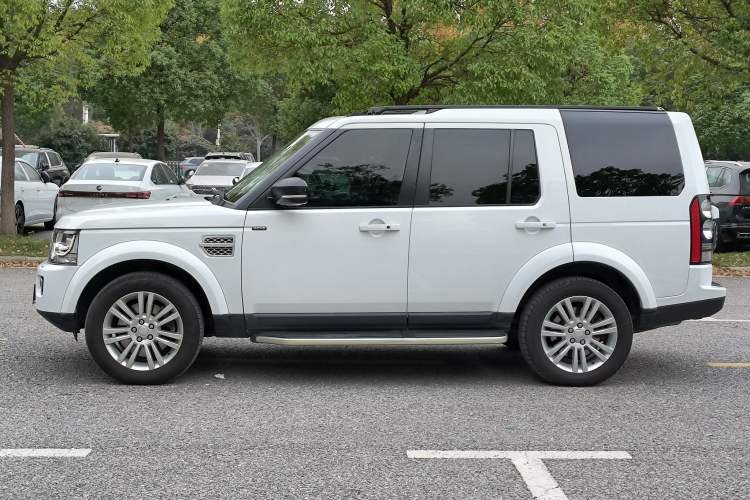 Used Land Rover Discovery 2014 3.0 SC V6 HSE Exterior 5