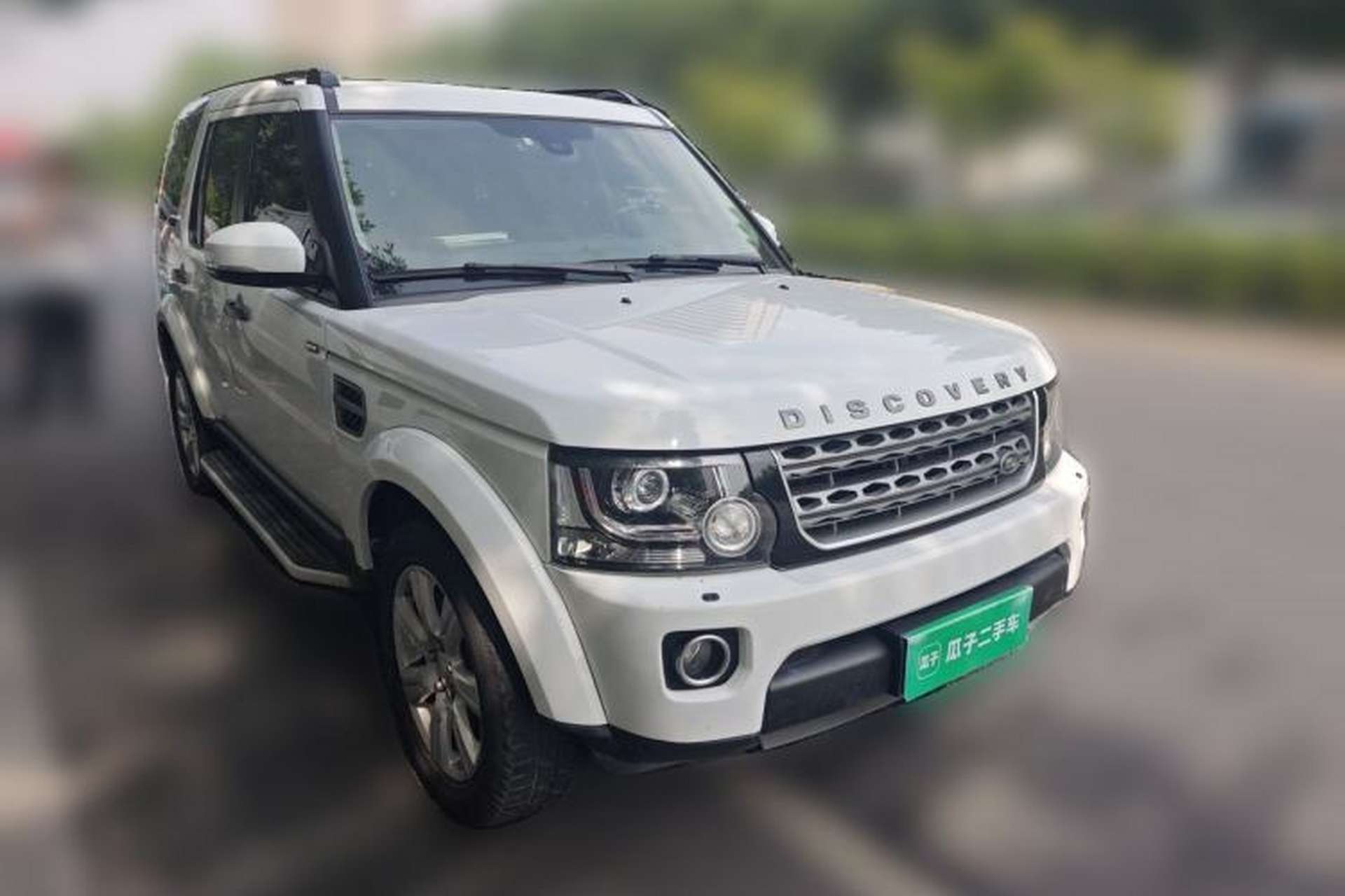 Used Land Rover Discovery 2014 3.0 SC V6 SE Front Right 45 Deg