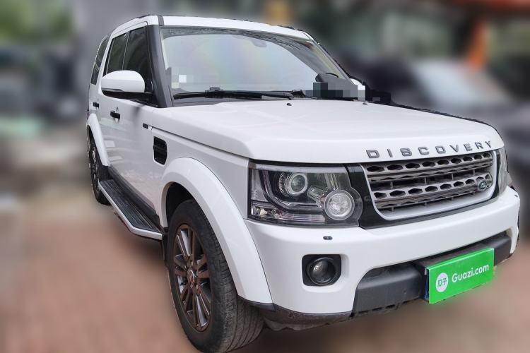 Used Land Rover Discovery 2014 3.0 SC V6 HSE Luxury Front Right 45 Deg
