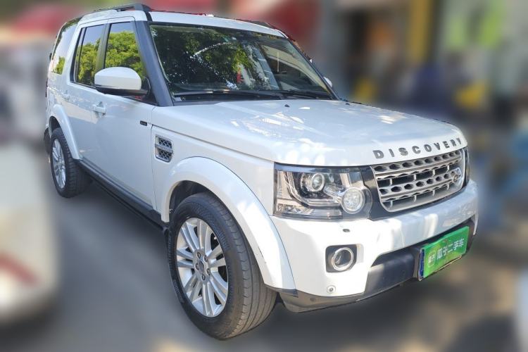 Used Land Rover Discovery 2014 3.0 SC V6 HSE Front Right 45 Deg