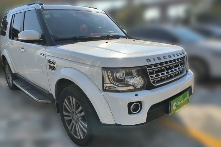 Used Land Rover Discovery 2014 3.0 SC V6 HSE Front Right 45 Deg