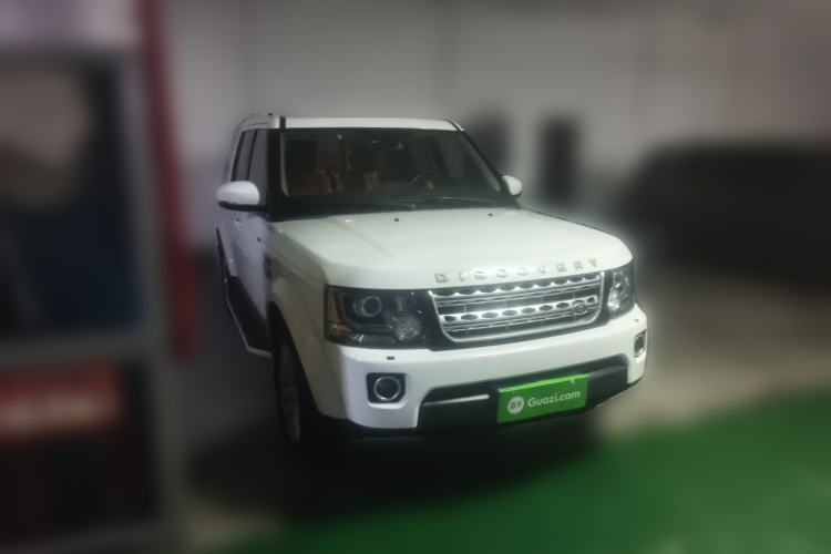 Used Land Rover Discovery 2014 3.0 SDV6 HSE Diesel Edition Front Right 45 Deg